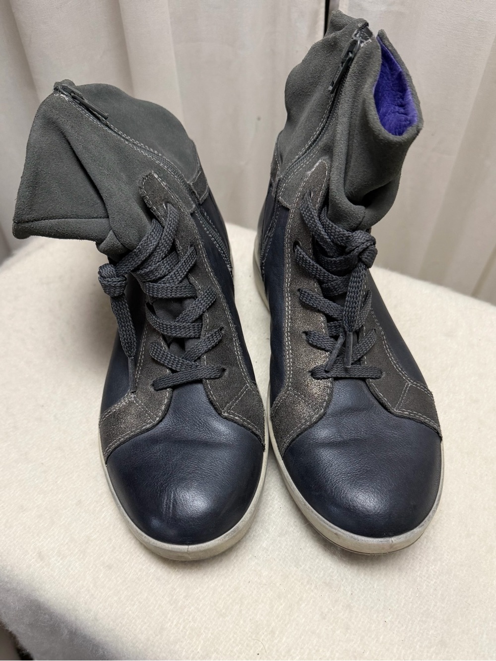 ECCO Neela High Top Sneakers